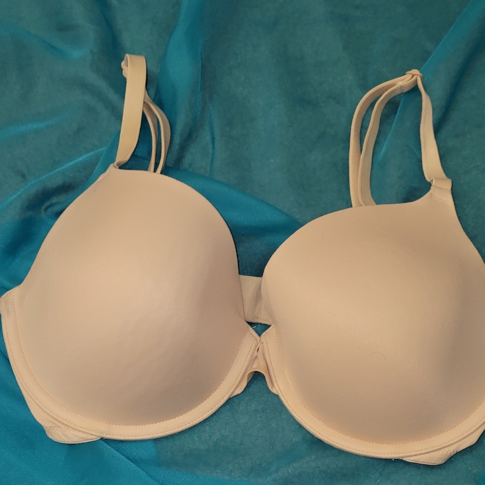 PINK Victoria's Secret Cream T-Shirt Bra